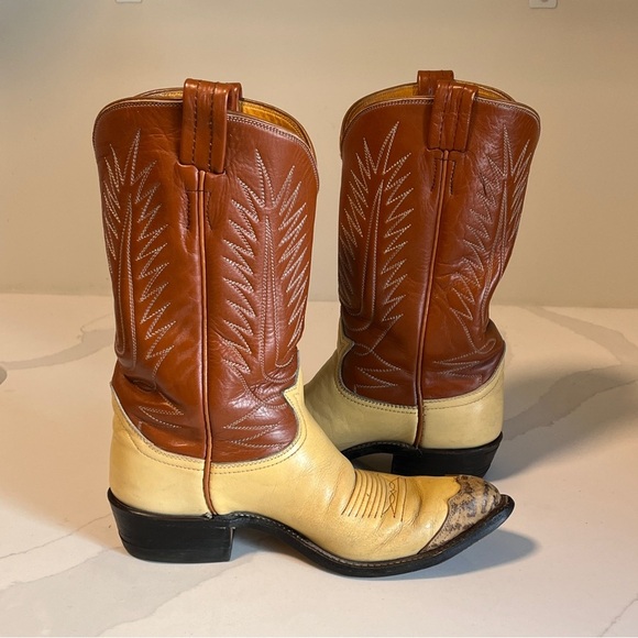 Vintage Tony Lama Woman's Brown & Ivory Buckaroo Wingtip Cowboy Boots Size 6 - Picture 5 of 16